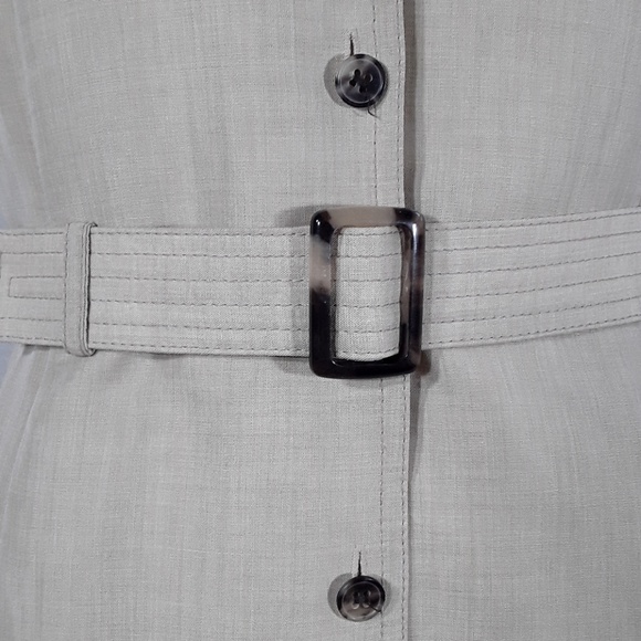 Ann Taylor cream sleeveless dress with belt - Picture 6 of 7